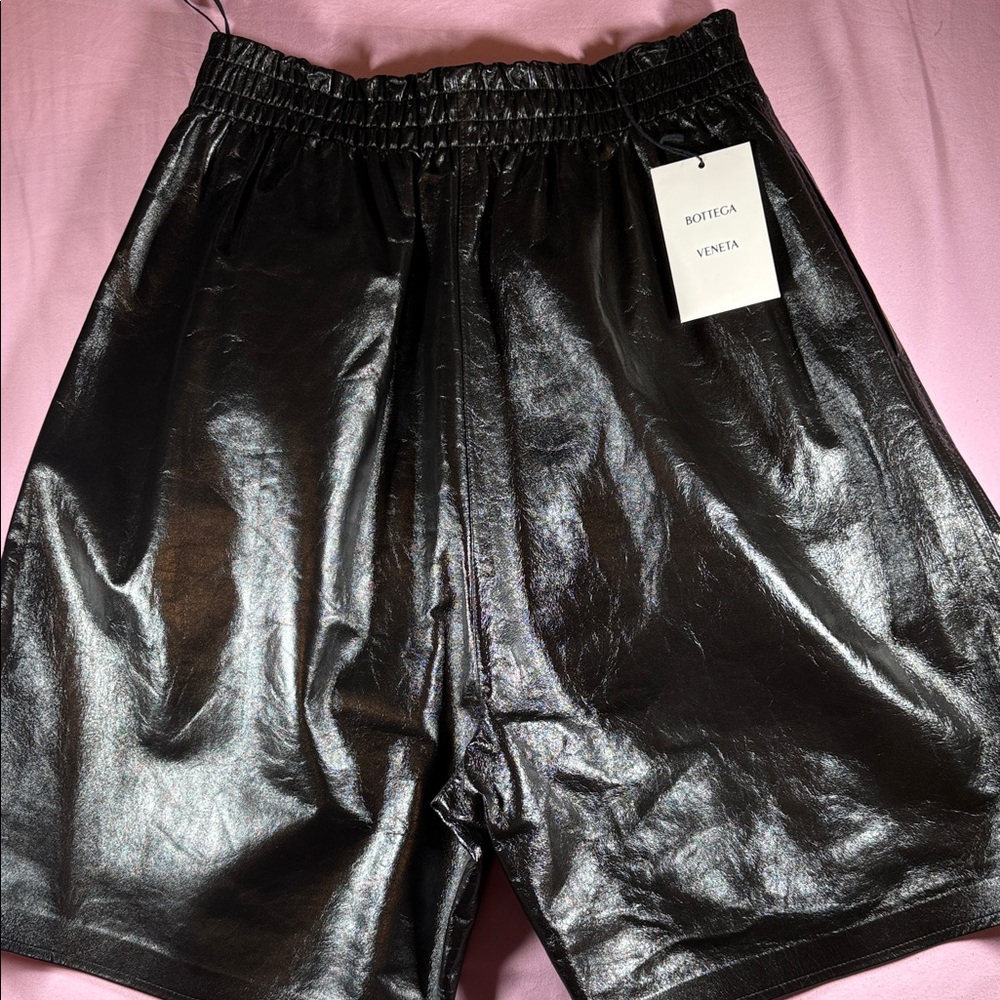 Bottega Veneta Black Shiny -Leather Versatile Women's Shorts NWT